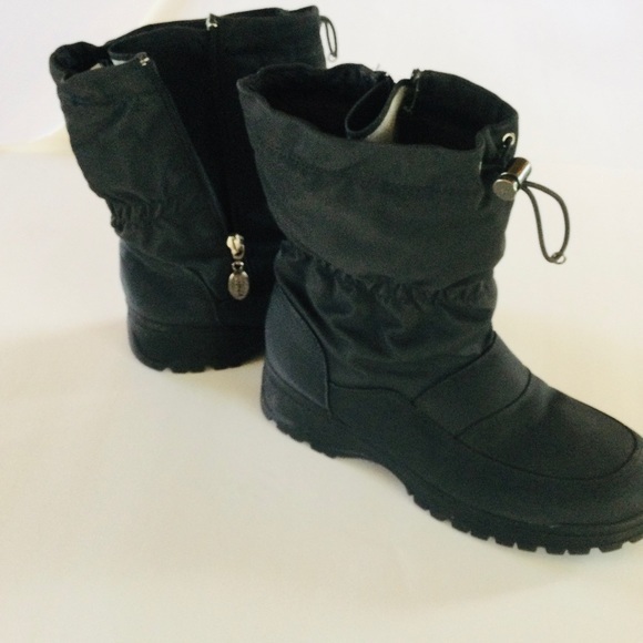 Boston Accents Shoes - Boston Accent Black Boots Weather Proof Non Skid Soles & Heels Size 8M
